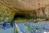 Entr&eacute;e dans Cathedral Caverns