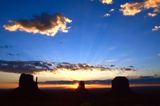 Lever de Soleil sur Monument Valley