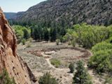 Tyuonyi Pueblo vu de Frey Trail