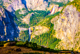 Vernal Fall et Nevada Fall, vues de Washburn Point