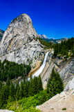 Liberty Cap et Nevada Fall, vus de John Muir Trail