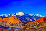Garden of the Gods et Pikes Peak, vus du Visitor Center