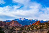 Garden of the Gods et Pikes Peak, vus du Visitor Center