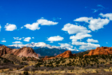 Garden of the Gods et Pikes Peak, vus du Visitor Center