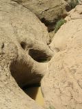 Poches d'eau dans le petit canyon