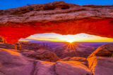 Lever de Soleil sur Mesa Arch