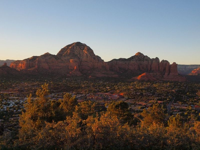 Coucher de Soleil depuis Sedona Airport Scenic Lookout