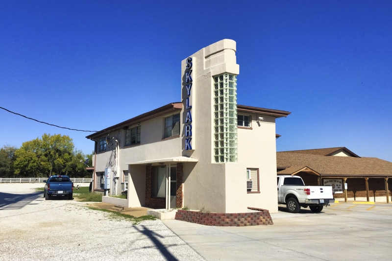 Skylark Motel