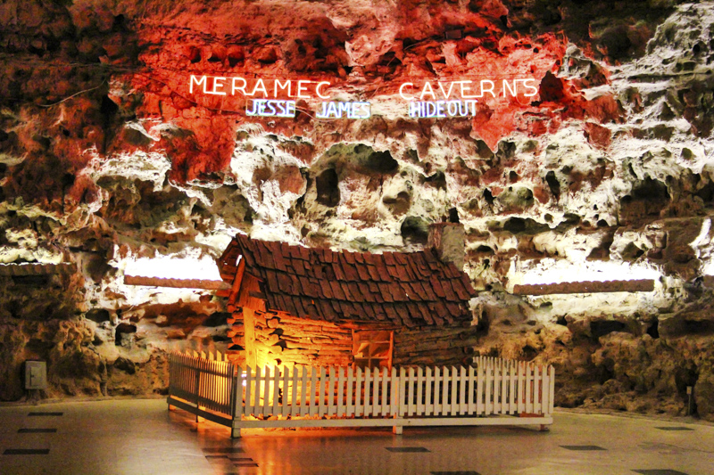 Meramec Caverns