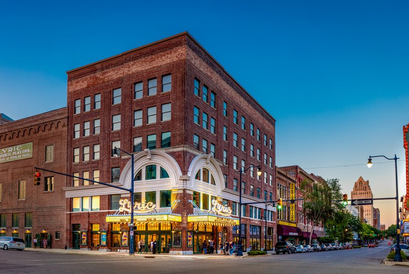 Lyric Theater