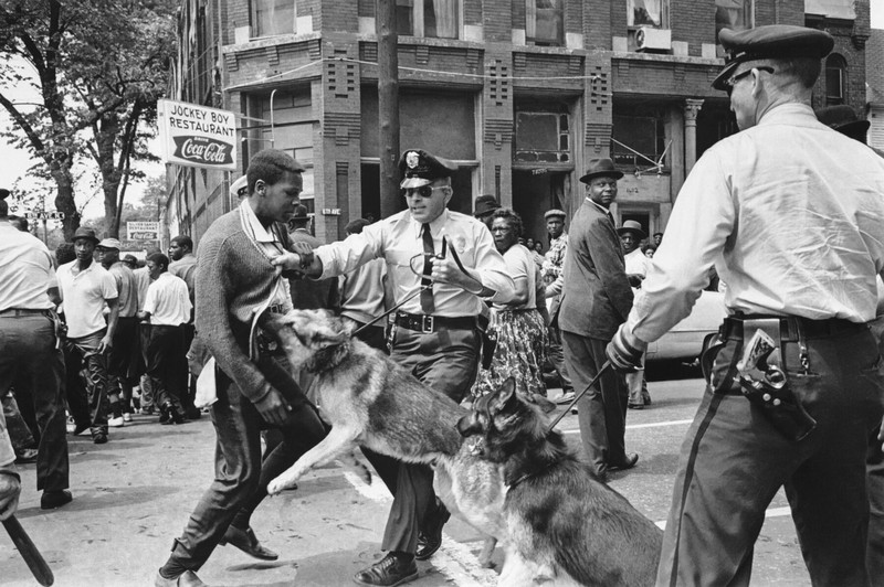 Walter Gadsden arrêté par la police, le 3 mai 1963