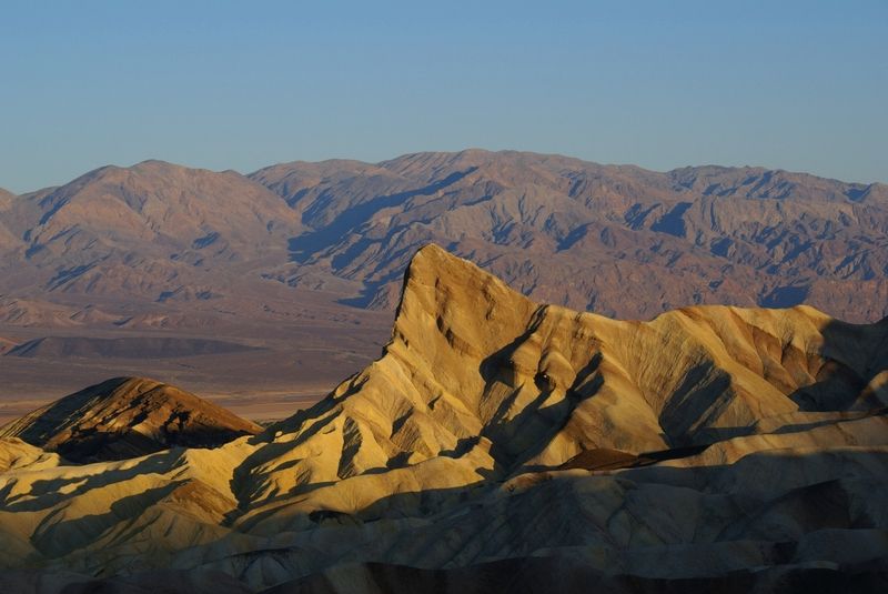 Manly Beacon au lever du Soleil, vu de Zabriskie Point