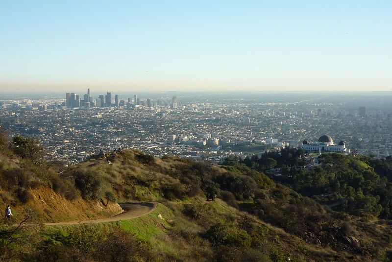 Griffith Observatory vu de Charlie Turner Trail