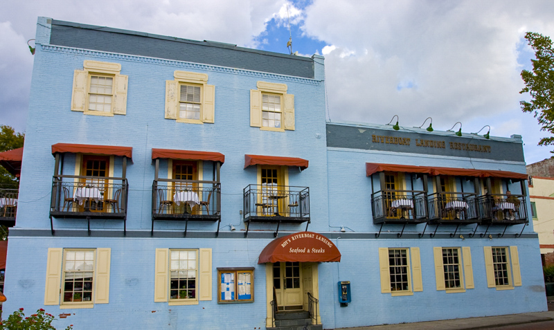 Roy's Riverboat Landing