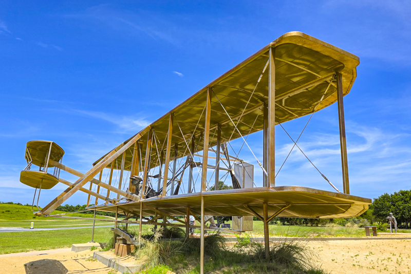 1903 Commemorative Sculpture