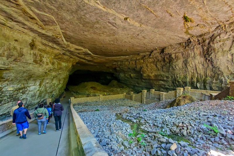 Entrée dans Cathedral Caverns