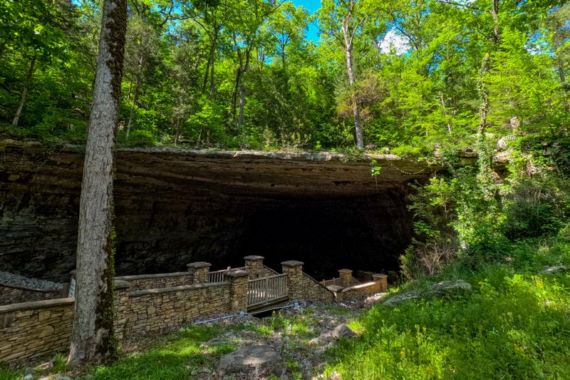 Entrée dans Cathedral Caverns
