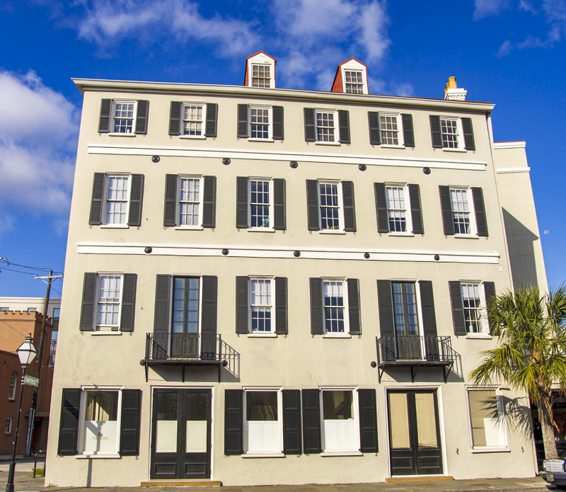 Radcliffe-Aimar Building