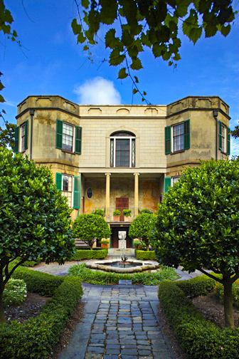 Owens-Thomas House & Slave Quarters