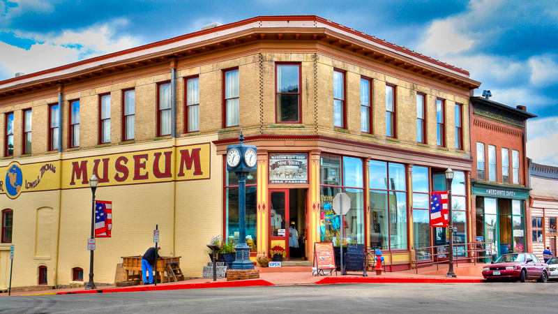 Victor Lowell Thomas Museum