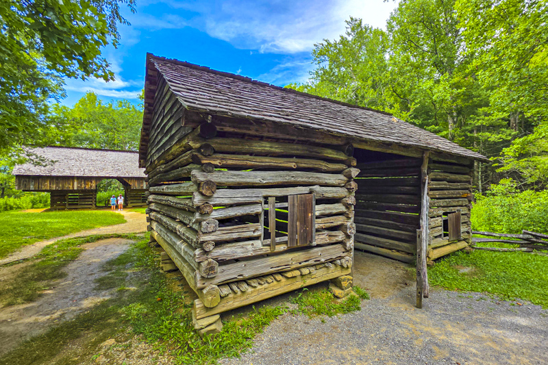 Tipton Oliver Corn Crib