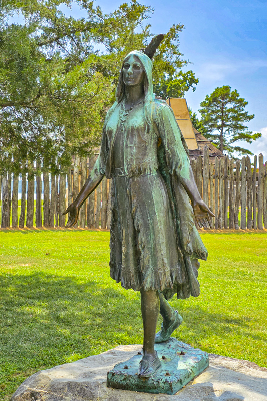 Pocahontas statue