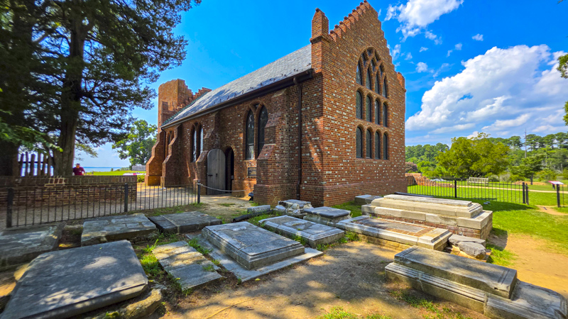 Memorial Church & cimetière