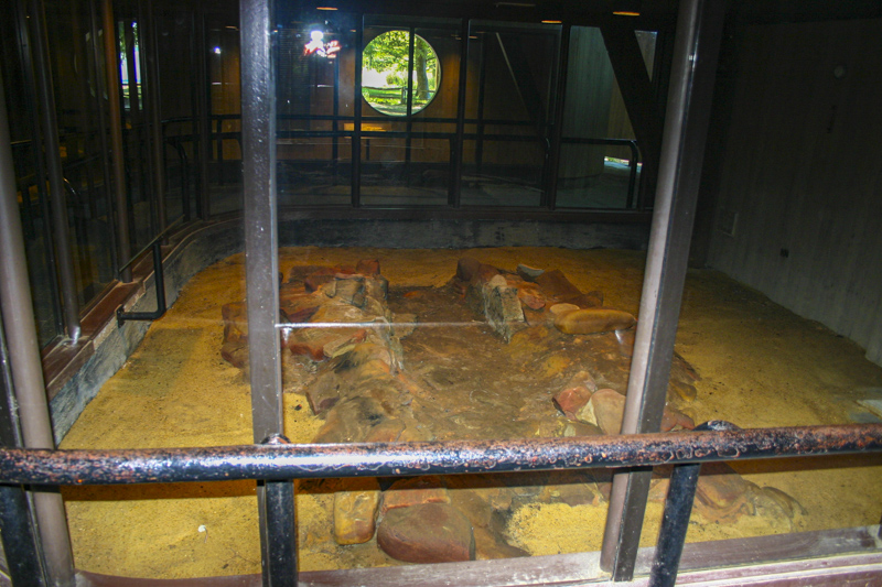 The 1608 Glasshouse