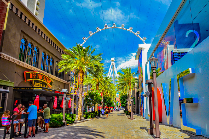 The LINQ Promenade