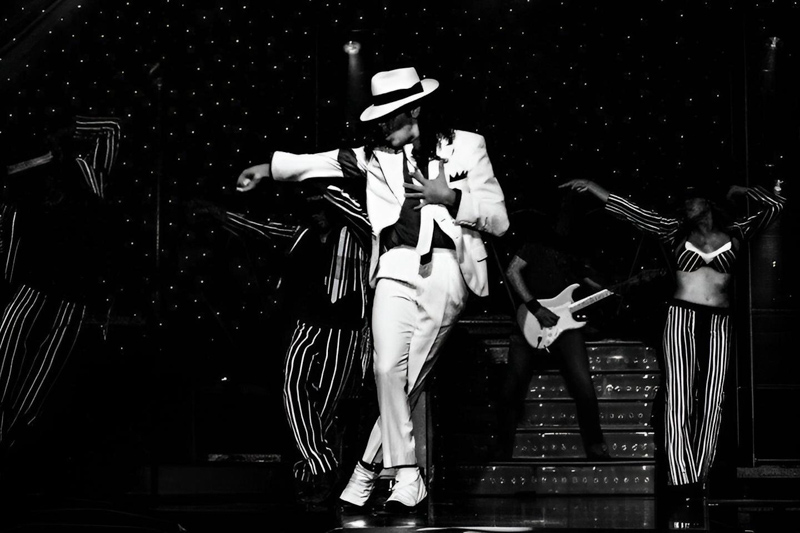MJ Live