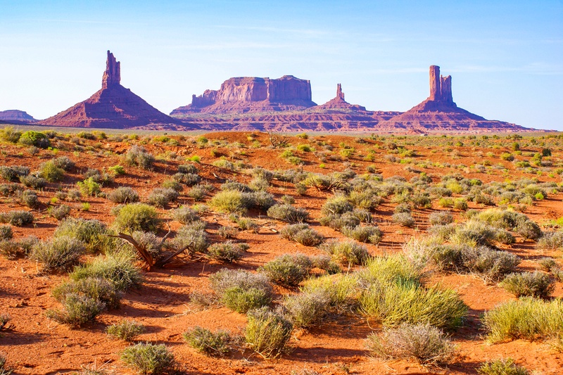 Big Indian, Brighams Tomb, King-on-his-Throne et Stagecoach, vus de Wildcat Trail