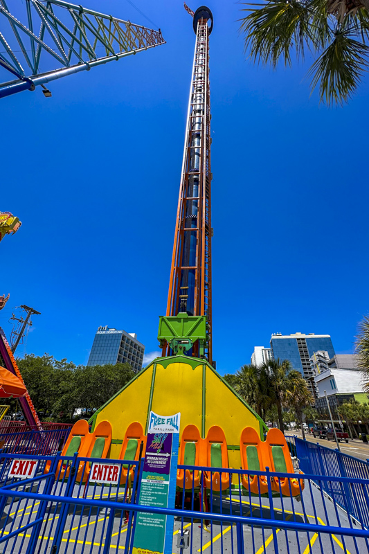 Free Fall Thrill Park