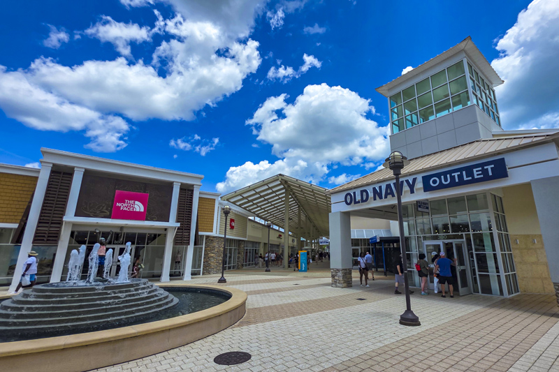 Tanger Outlets Highway 17