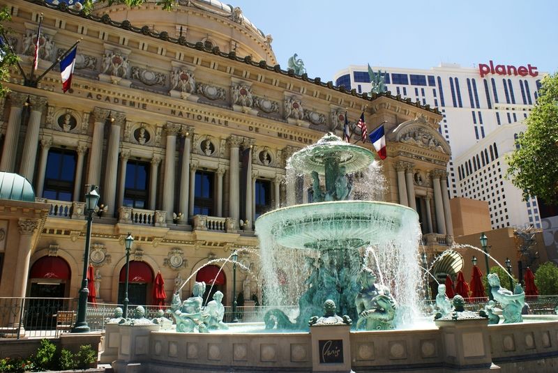 Le Paris