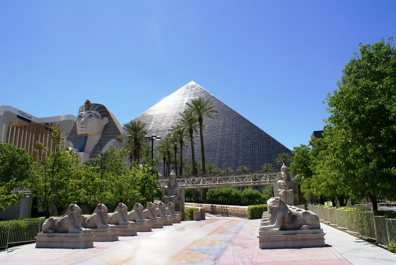 Le Luxor