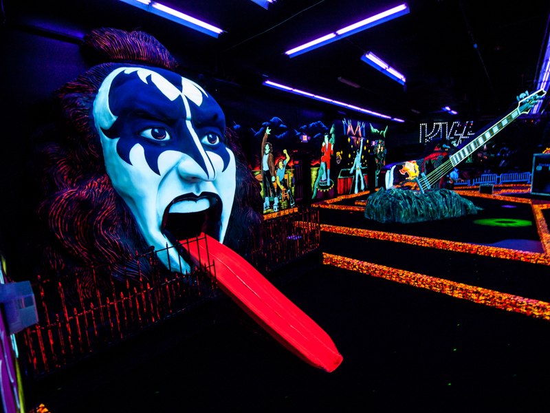 KISS Mini Golf