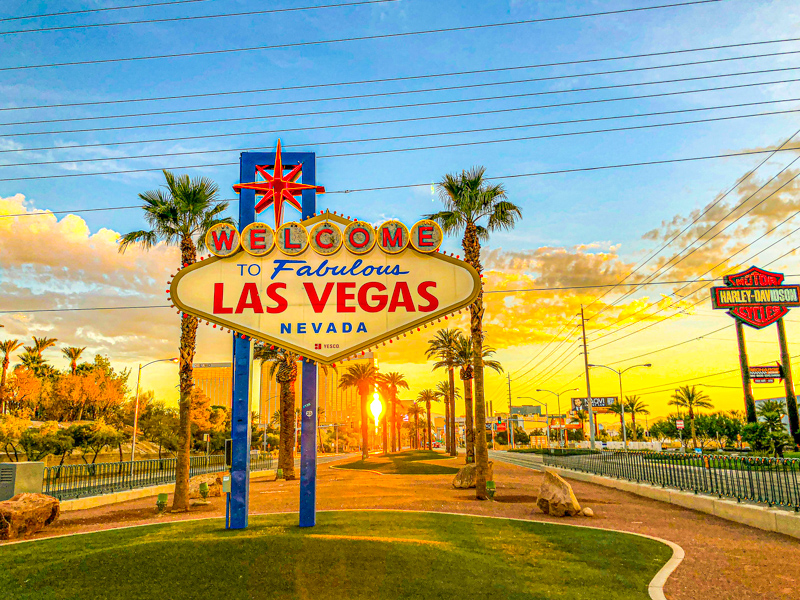 Welcome to Fabulous Las Vegas Sign