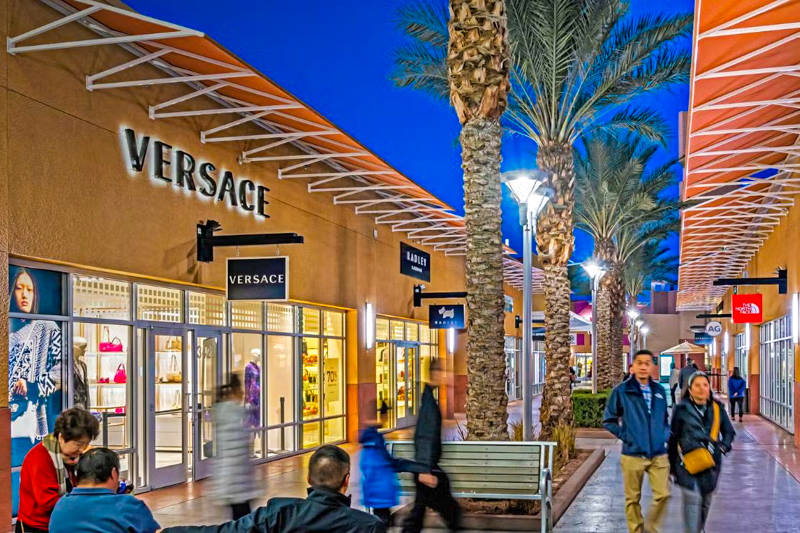 North Premium Outlets