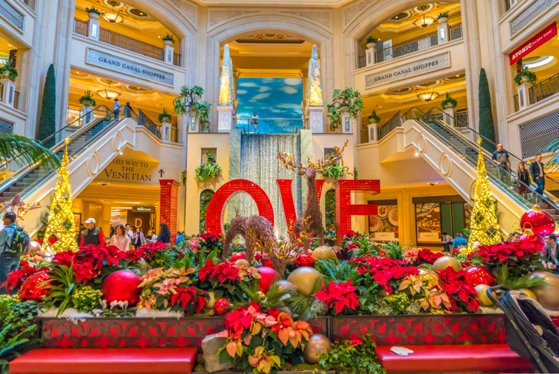 Palazzo Waterfall Atrium