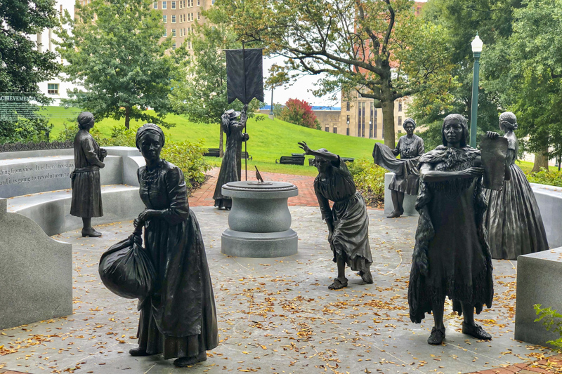 Voices from the Garden : Virginia Women&s Monument