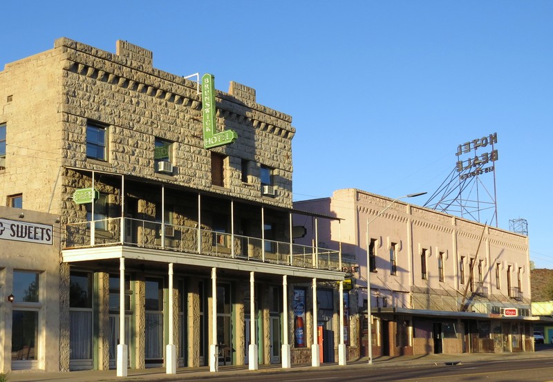 Brunswick Hotel & Beale Hotel