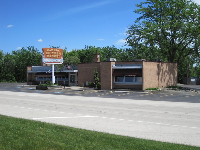 Dell Rhea's Chicken Basket