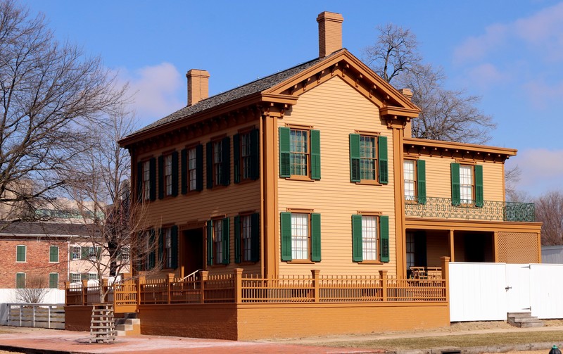Lincoln House