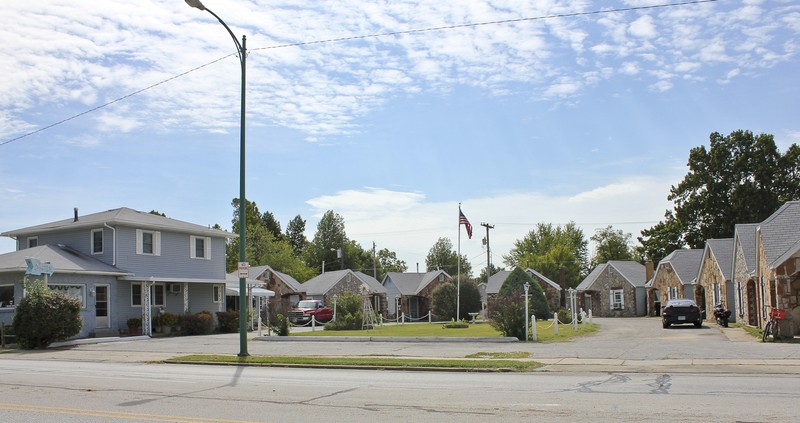 Rock Fountain Court Motel