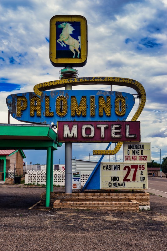 Palomino Motel