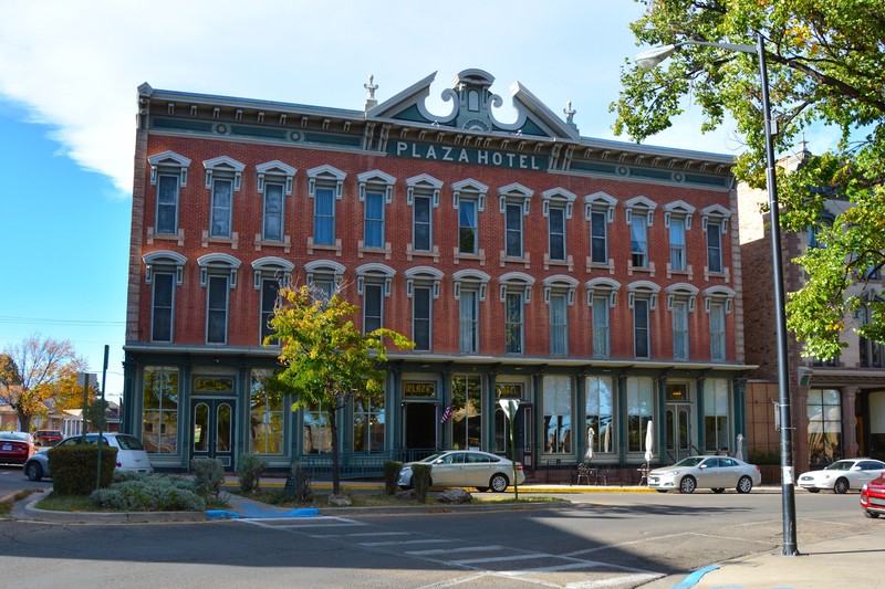Old Plaza Hotel