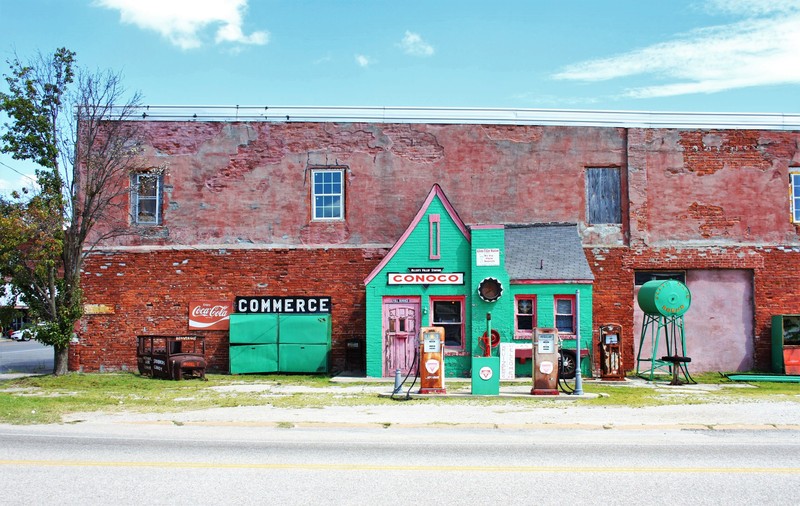 Allen's Conoco Fillin' Station