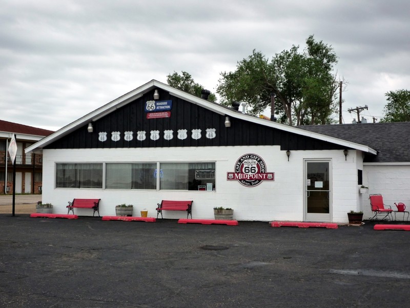 Mid-Point Cafe
