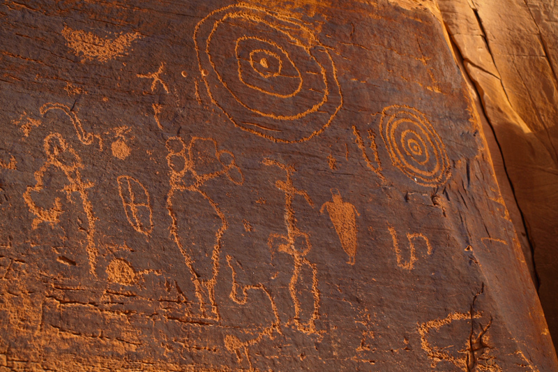 Jug Handle Arch Petroglyphs