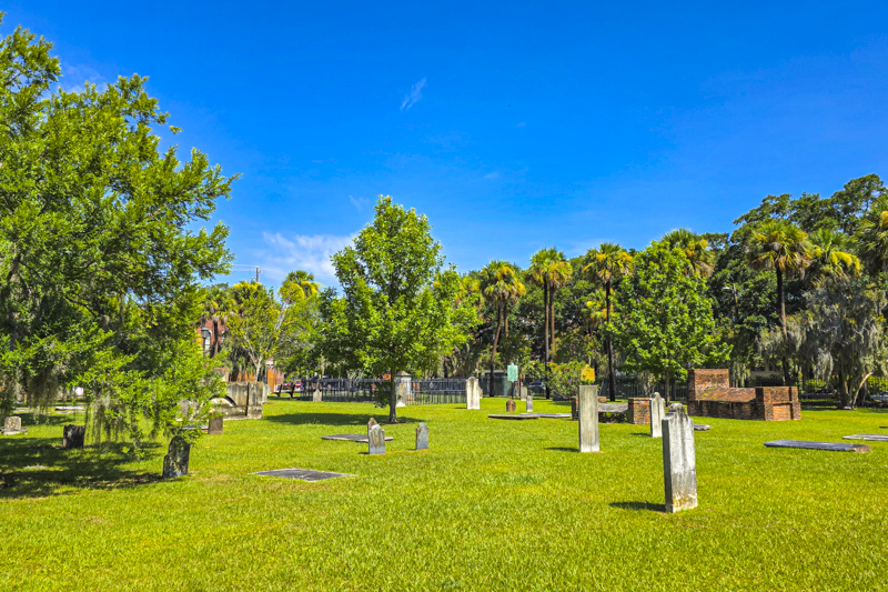 Colonial Park Cemetery